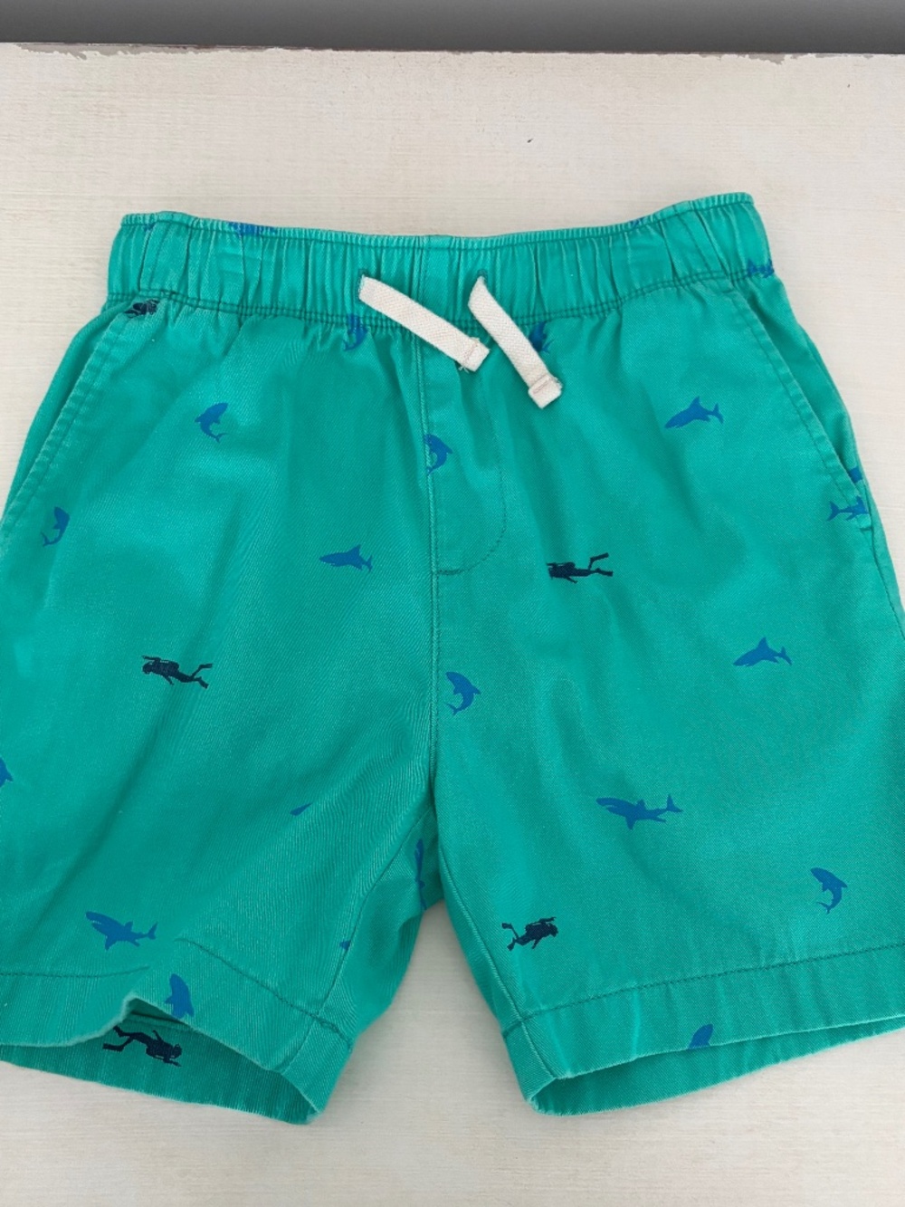 Boys shark + scuba shorts